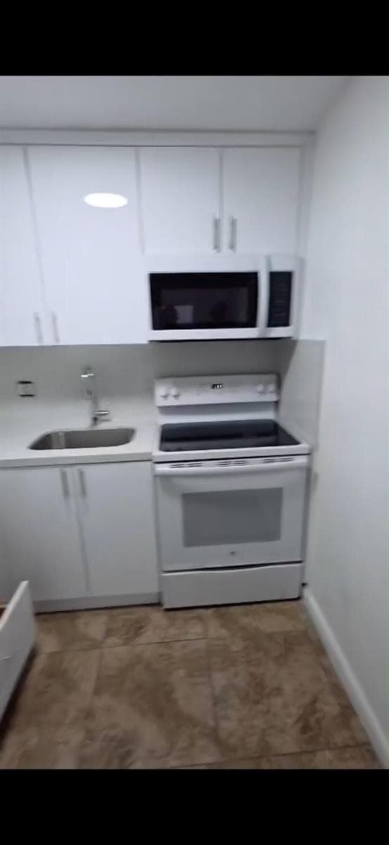 3640 NW 9TH Street # 306, Miami, FL 33125 — zdjęcie 2