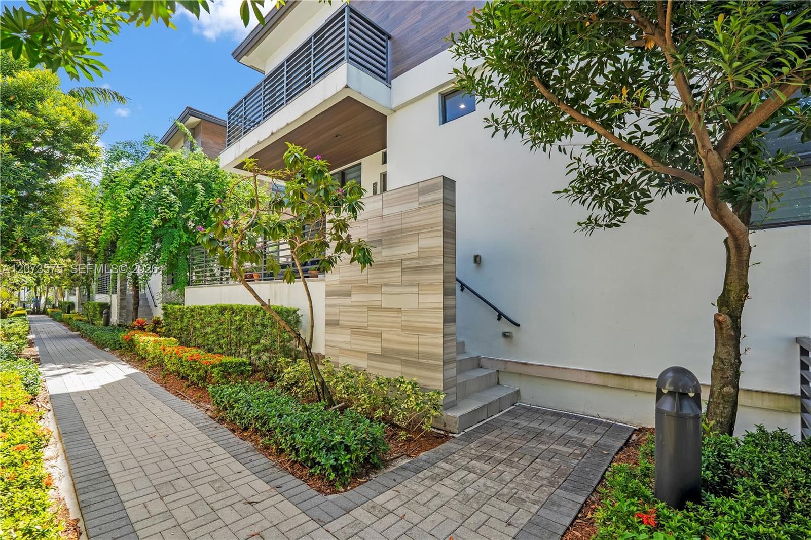 8267 NW 48th St, Doral, FL 33166 — zdjęcie 3