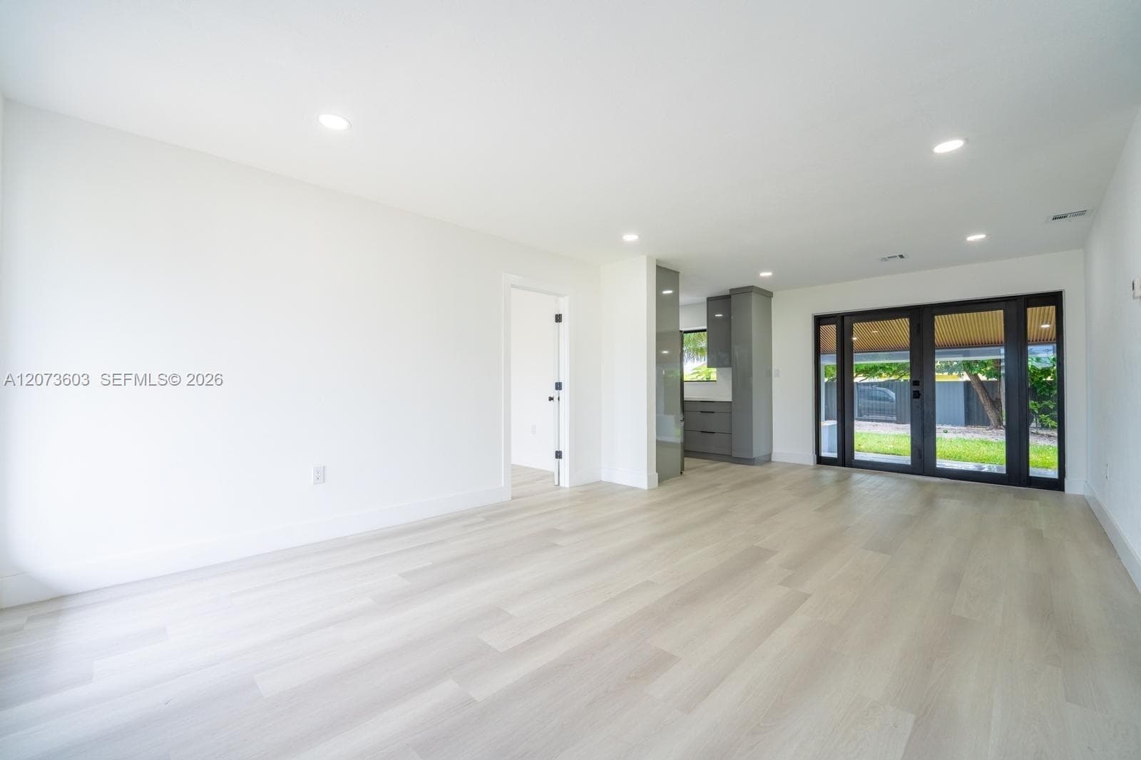 1301 NW 176th Ter, Miami Gardens, FL 33169 — zdjęcie 2