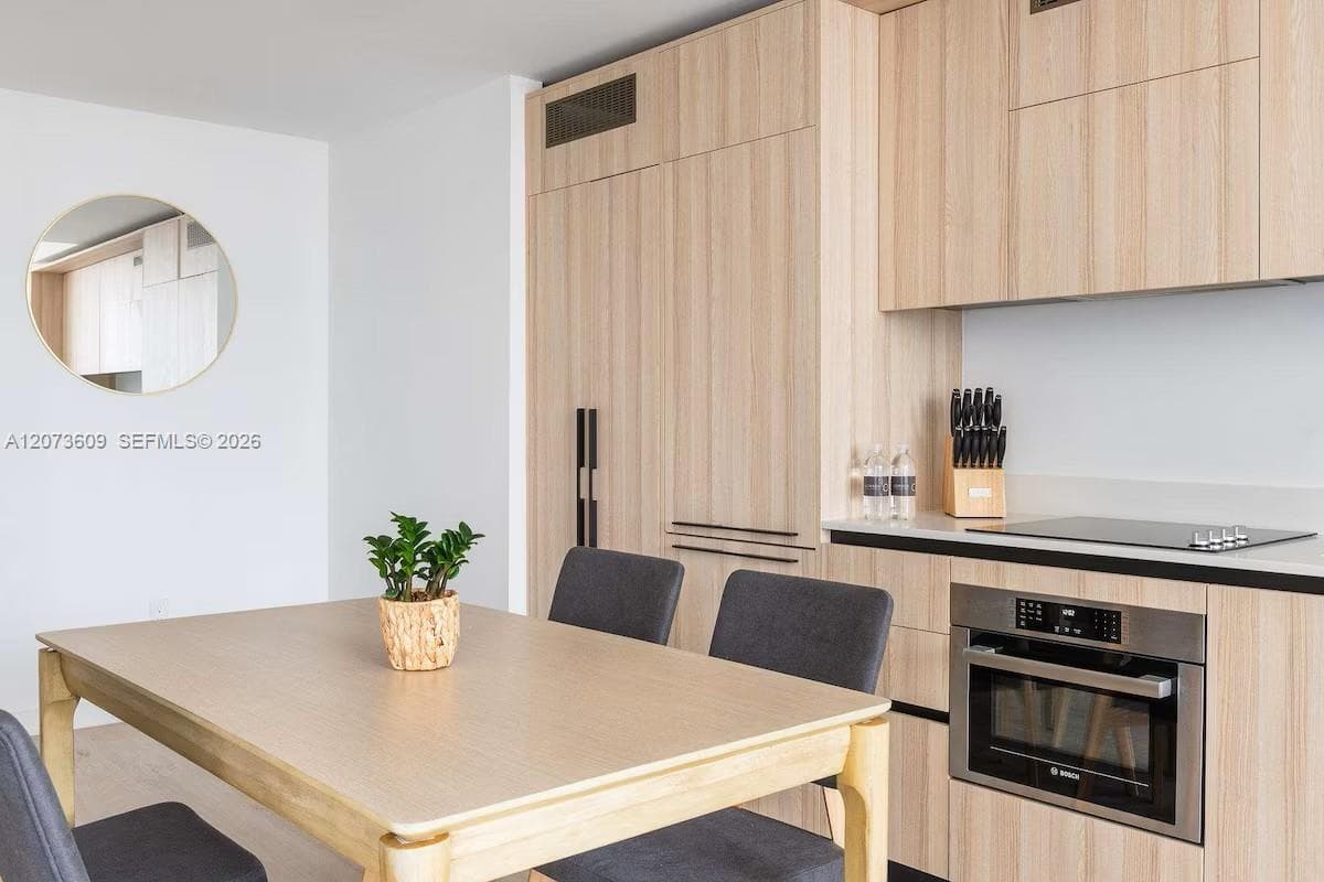 225 N Miami Ave # 1407, Miami, FL 33128 — zdjęcie 4
