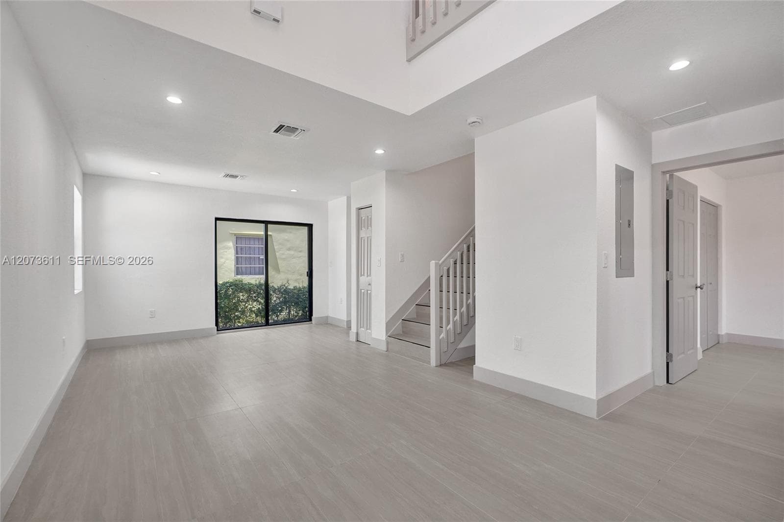 3051-3053 NW 59th St, Miami, FL 33142 — zdjęcie 4