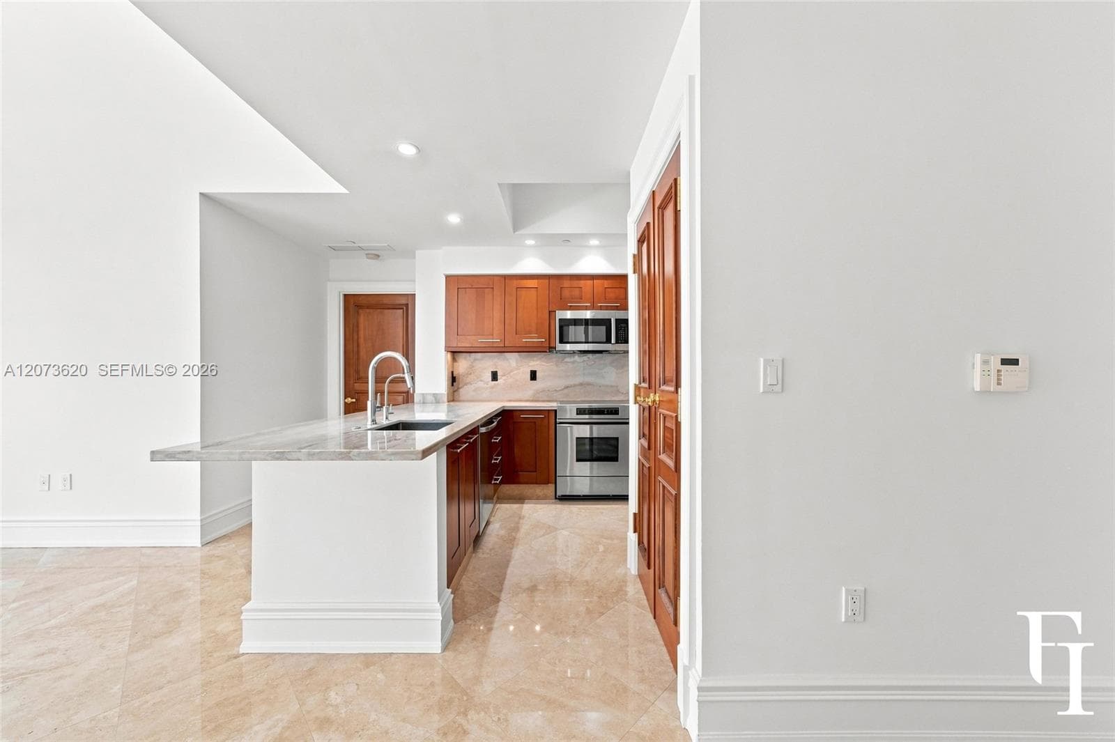 60 Edgewater Dr # East, Coral Gables, FL 33133 — zdjęcie 5