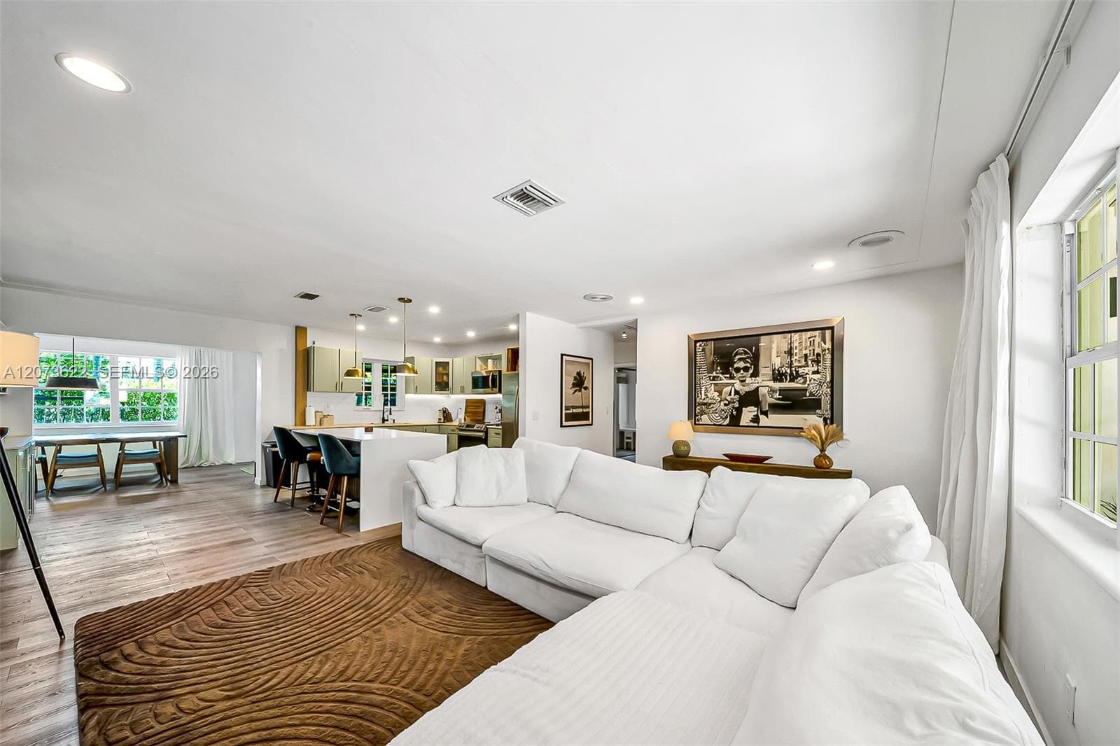 10627 NE 11th Ave, Miami Shores, FL 33138 — zdjęcie 2