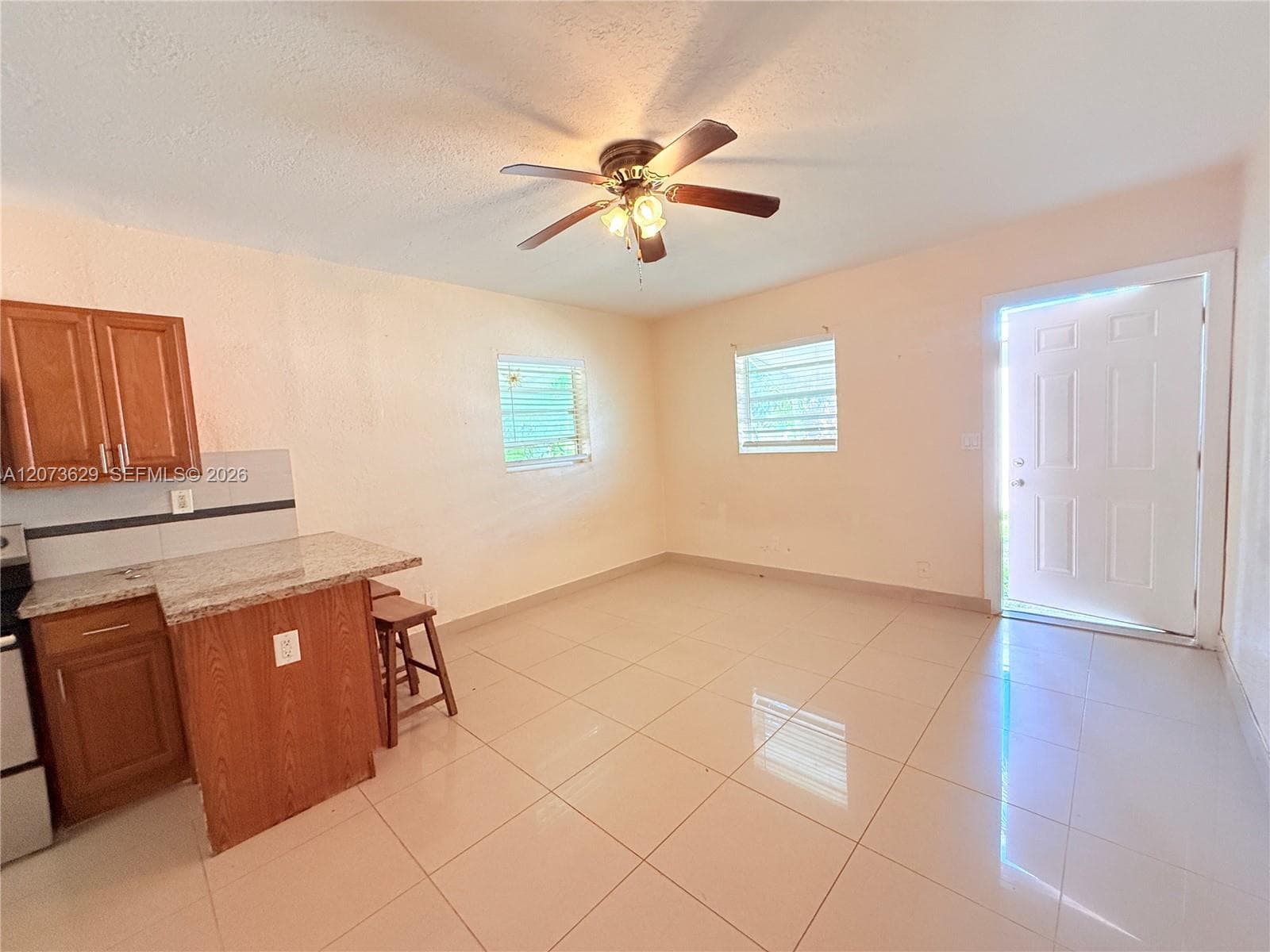 326 NE 6th St # 3, Hallandale Beach, FL 33009 — zdjęcie 3