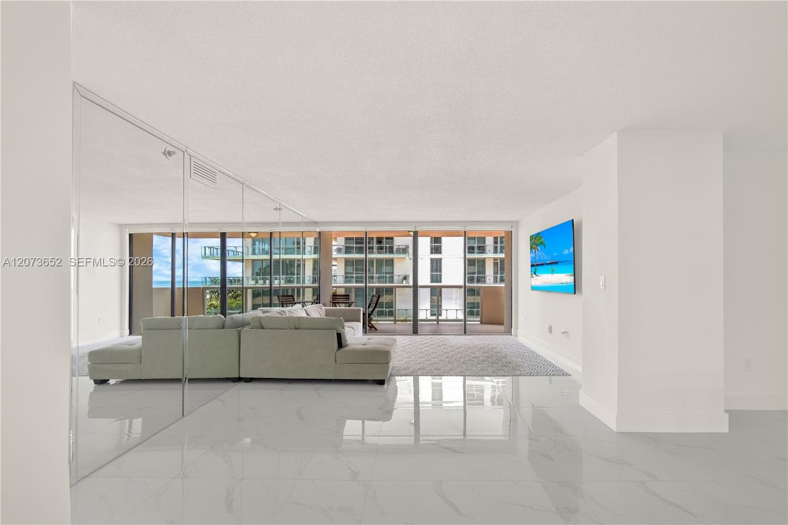 5757 Collins Ave # 507, Miami Beach, FL 33140 — zdjęcie 3