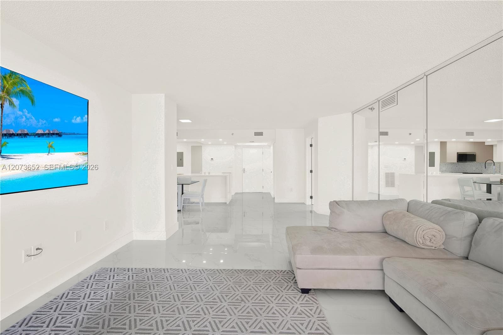 5757 Collins Ave # 507, Miami Beach, FL 33140 — zdjęcie 4