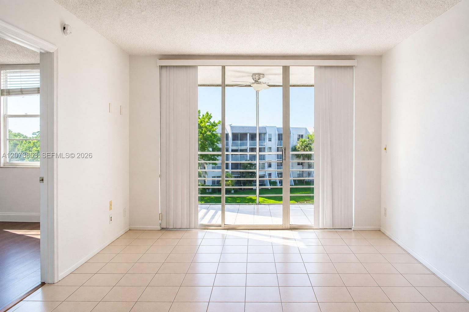 9230 Lagoon Pl # 411, Davie, FL 33324 — zdjęcie 2