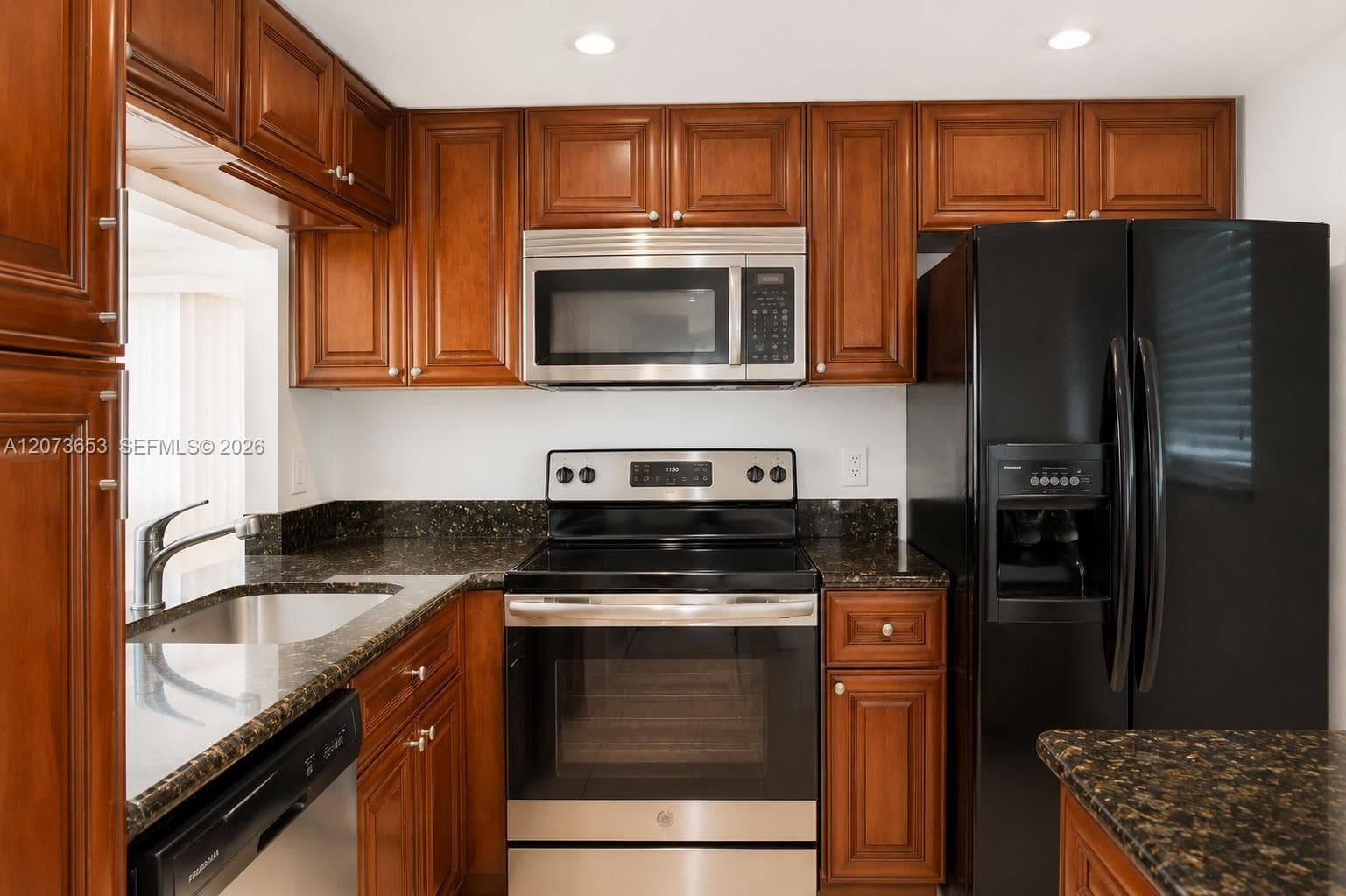 9230 Lagoon Pl # 411, Davie, FL 33324