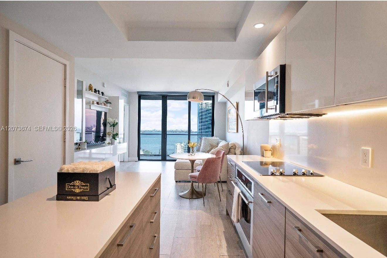 121 NE 34th St # 2506A, Miami, FL 33137 — zdjęcie 3
