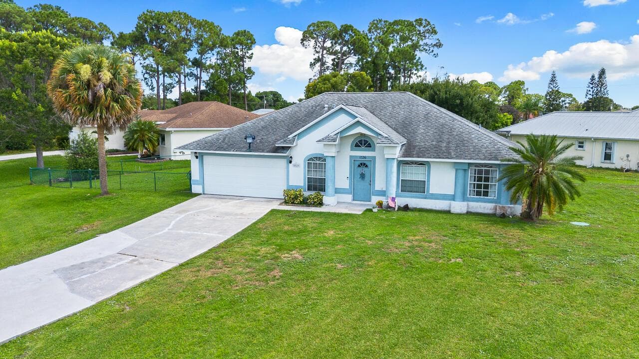 1526 SW Santander Avenue, Port St. Lucie, FL 34953 — zdjęcie 2