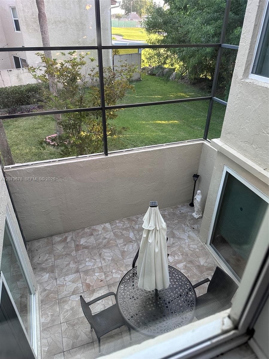 14359 Kendale Lakes Cir, Miami, FL 33183 — zdjęcie 2