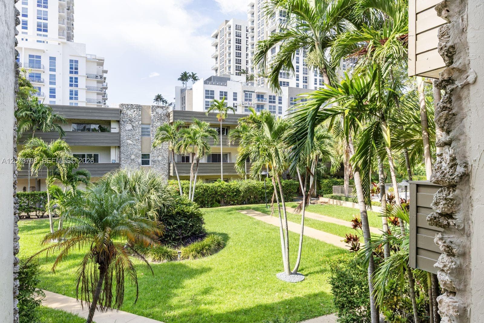 8335 SW 72nd Ave # 205D, Miami, FL 33143