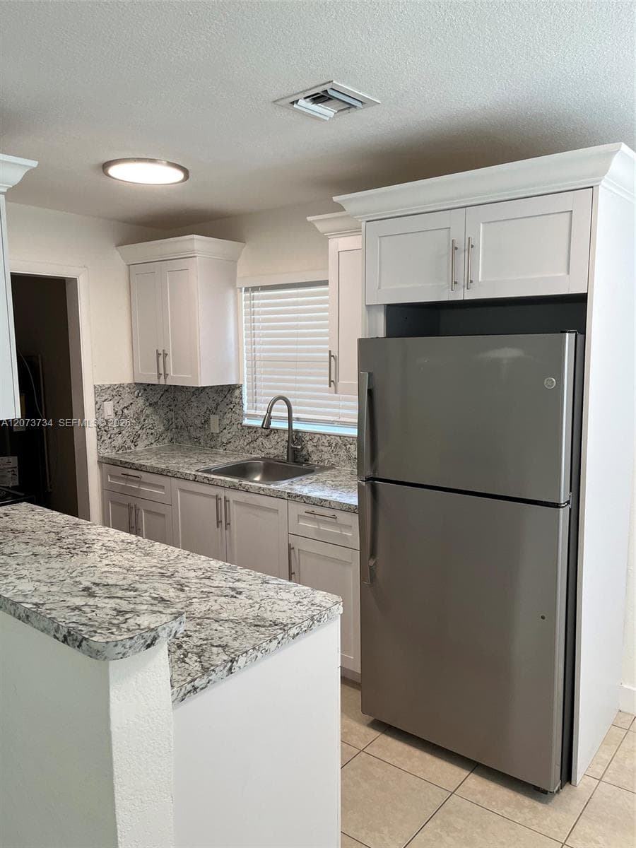 330 NE 7th St # 330, Pompano Beach, FL 33060 — zdjęcie 2