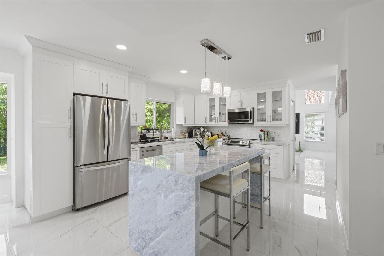 4734 NW 5TH Court, Deerfield Beach, FL 33442 — zdjęcie 3