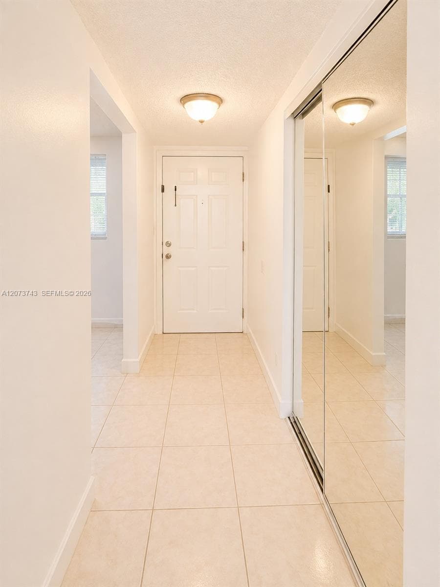 724 NE 4th St # 5, Hallandale Beach, FL 33009 — zdjęcie 5