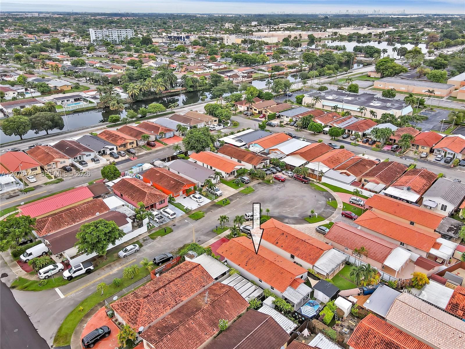 980 W 43rd Pl, Hialeah, FL 33012 — zdjęcie 2