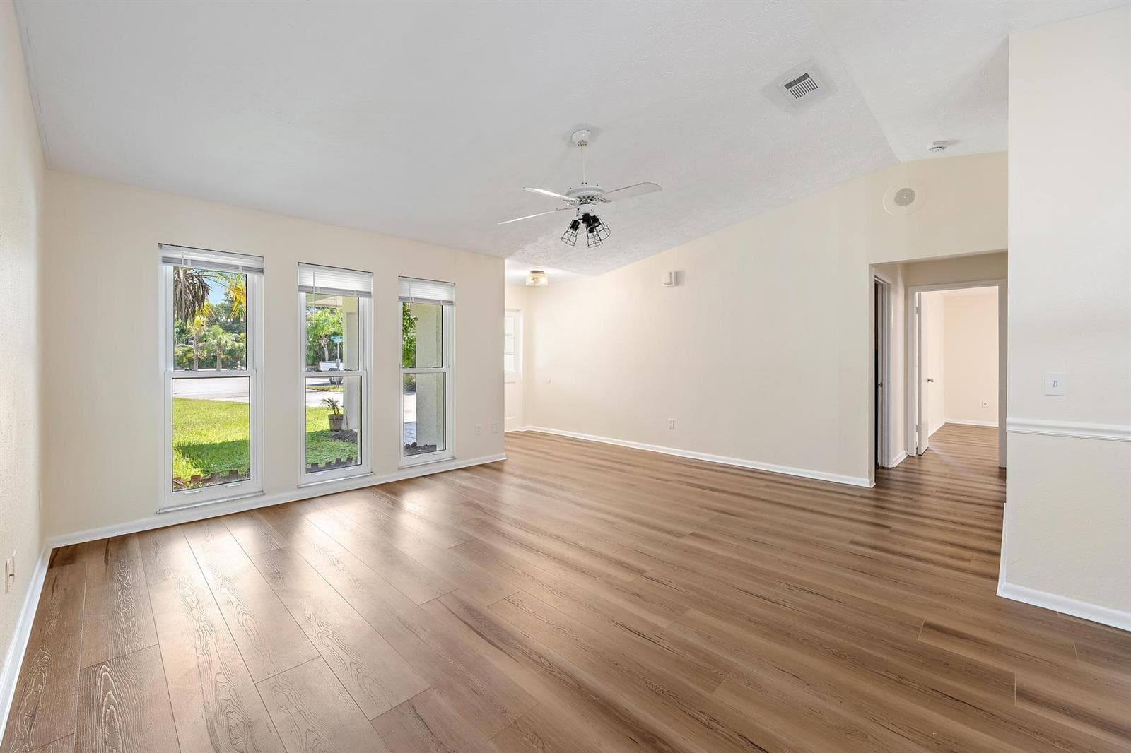 1163 NW 16th Place, Stuart, FL 34994 — zdjęcie 5