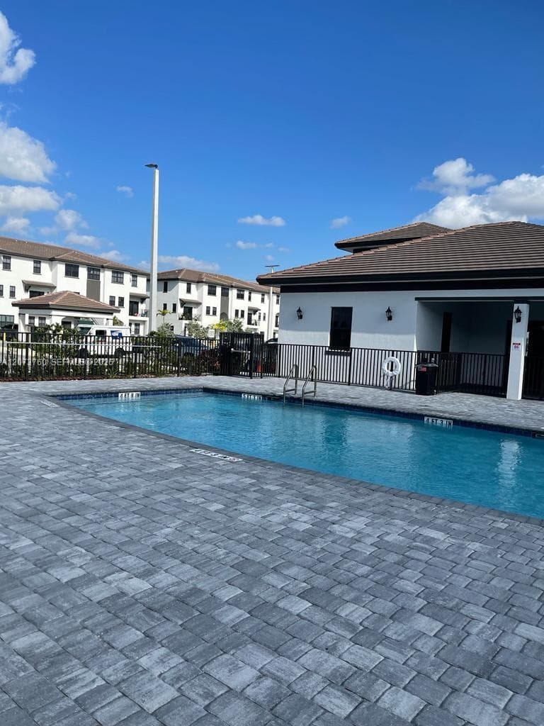 15650 SW 136th St # 209, Miami, FL 33196 — zdjęcie 2