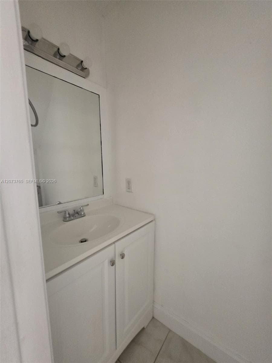 5827 W 26th Ave # 5827, Hialeah, FL 33016 — zdjęcie 3
