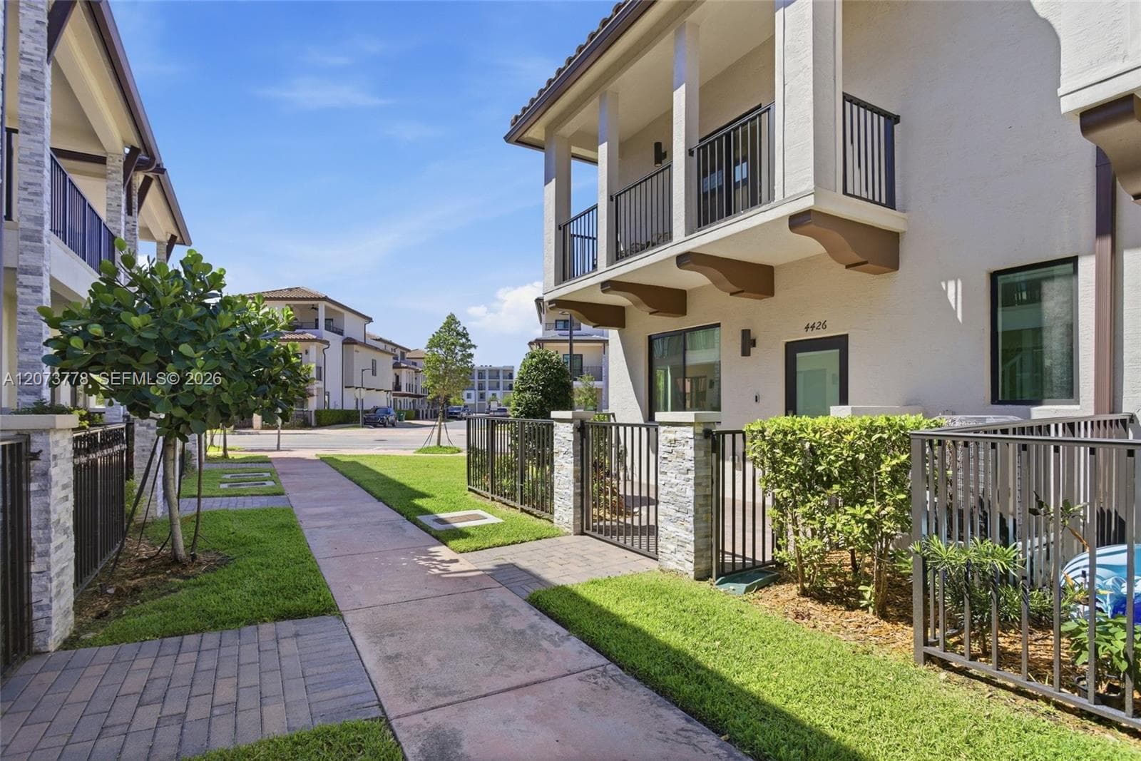 4426 NW 83 PKWY # 0, Doral, FL 33166 — zdjęcie 2