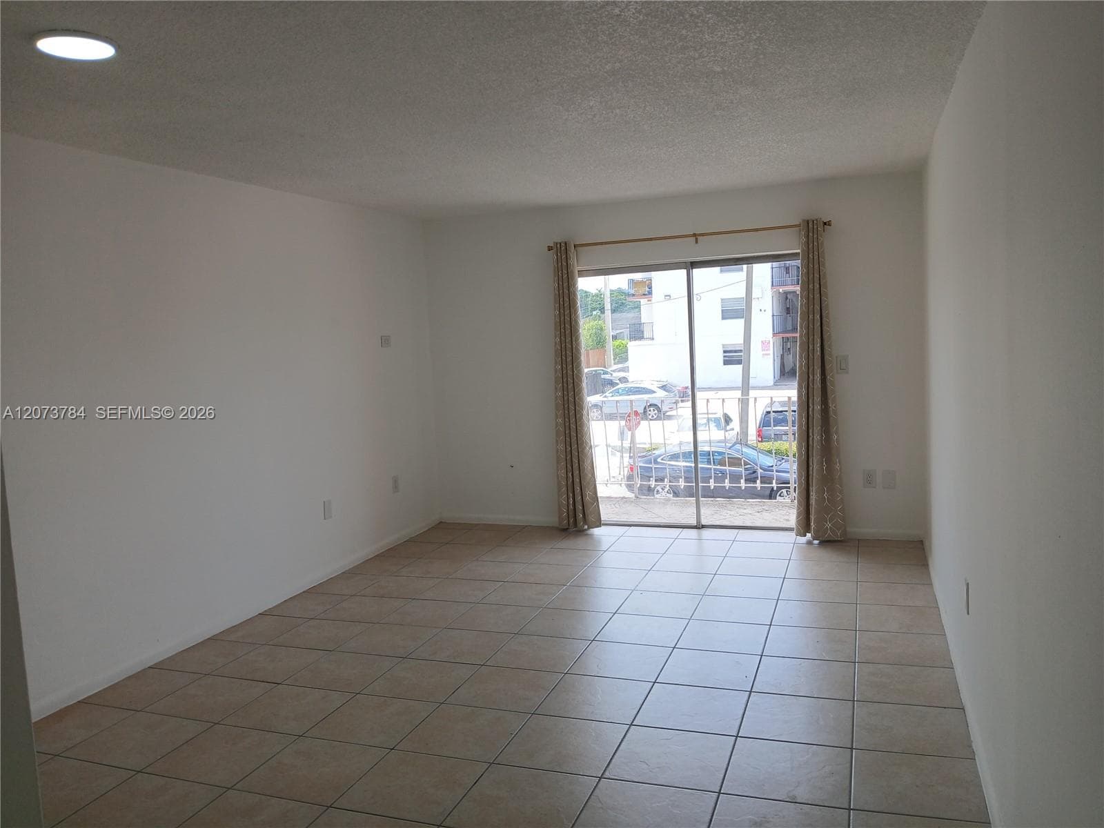 6200 W Flagler St # 208, Miami, FL 33144 — zdjęcie 5