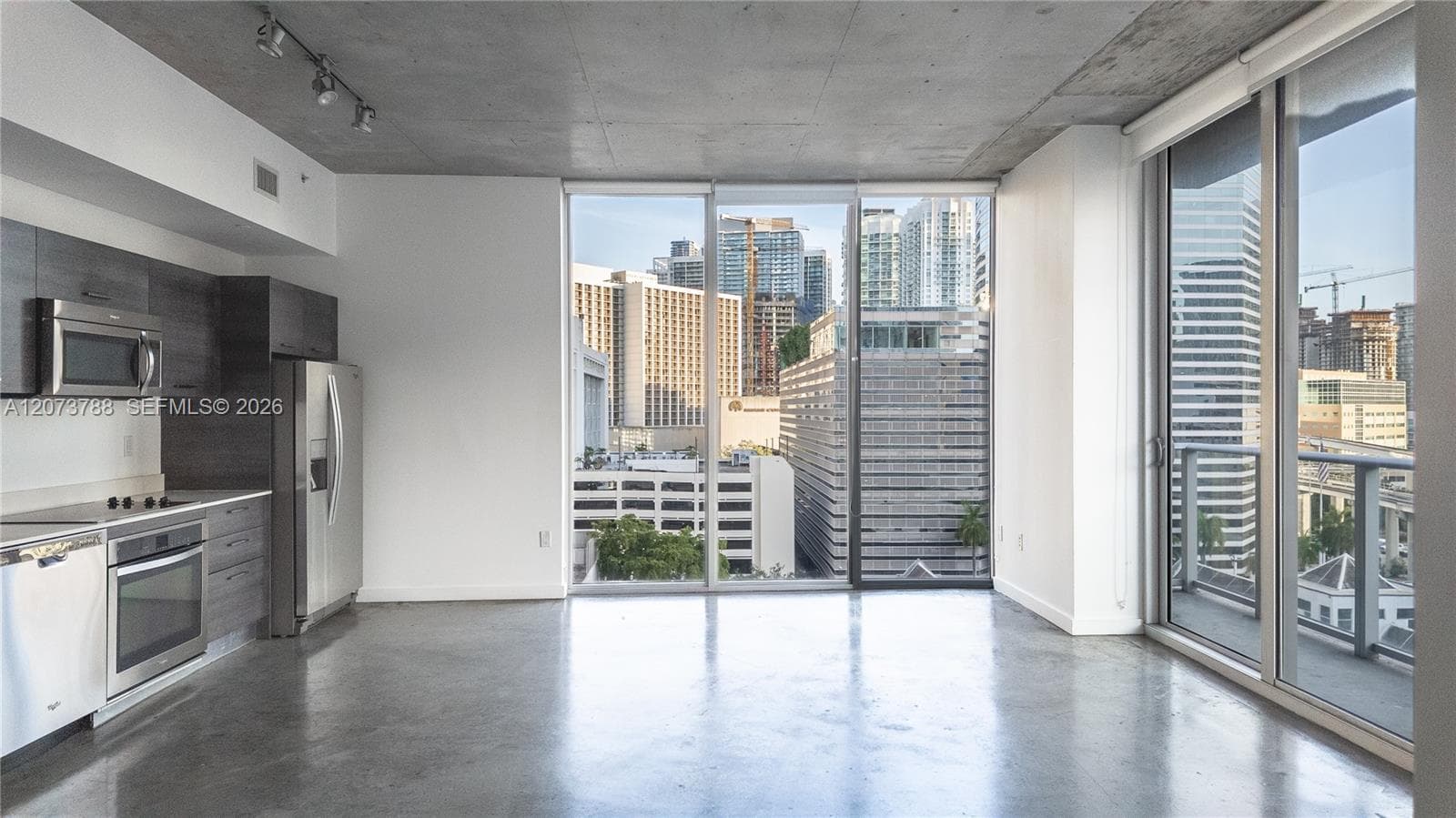 151 SE 1st St # 811, Miami, FL 33131 — zdjęcie 2