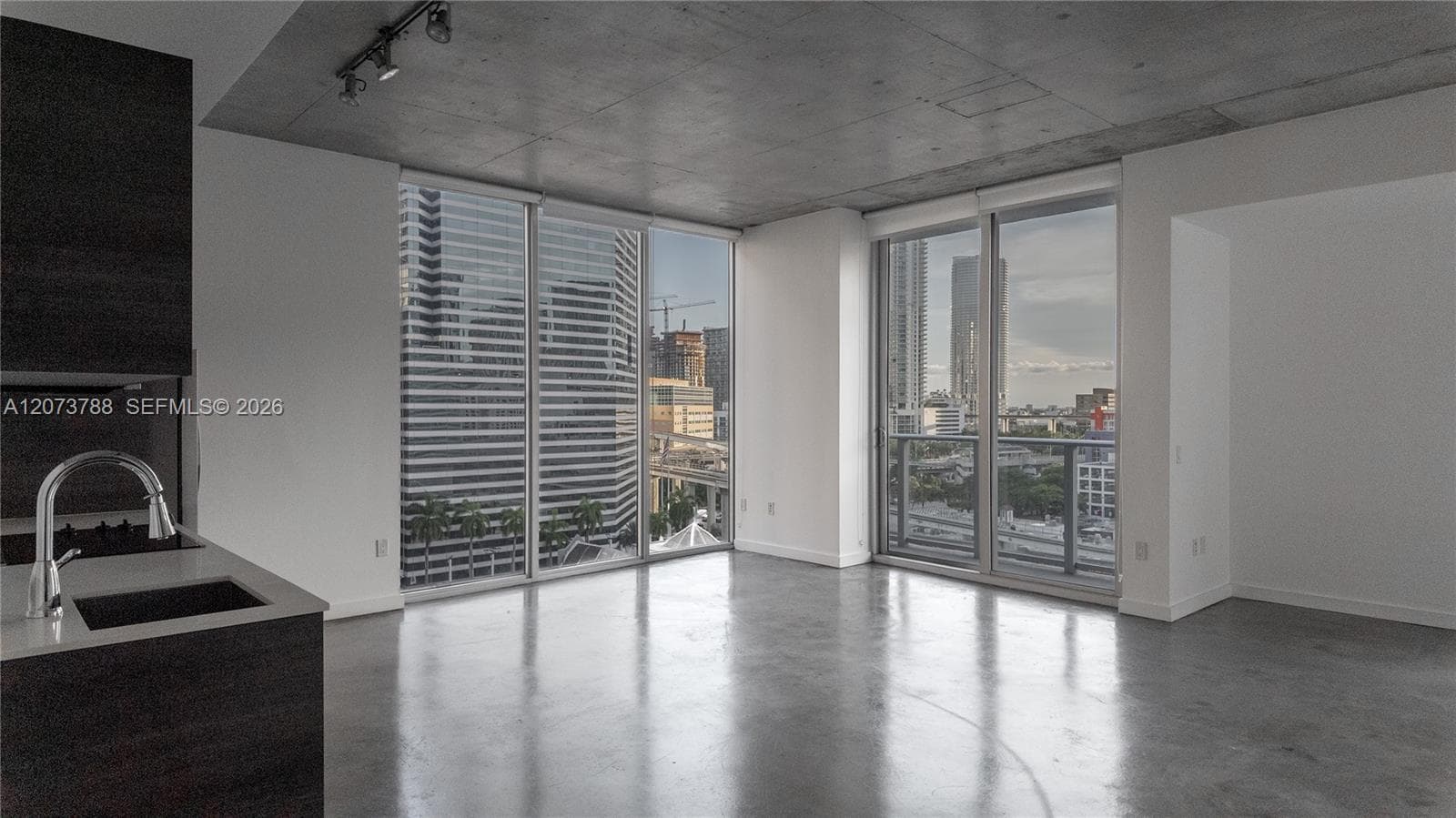 151 SE 1st St # 811, Miami, FL 33131 — zdjęcie 5