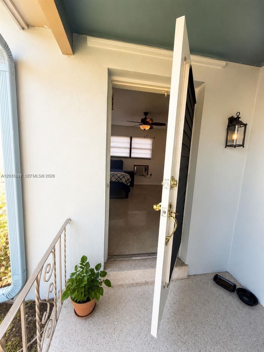 3202 Pierce St, Hollywood, FL 33021 — zdjęcie 2
