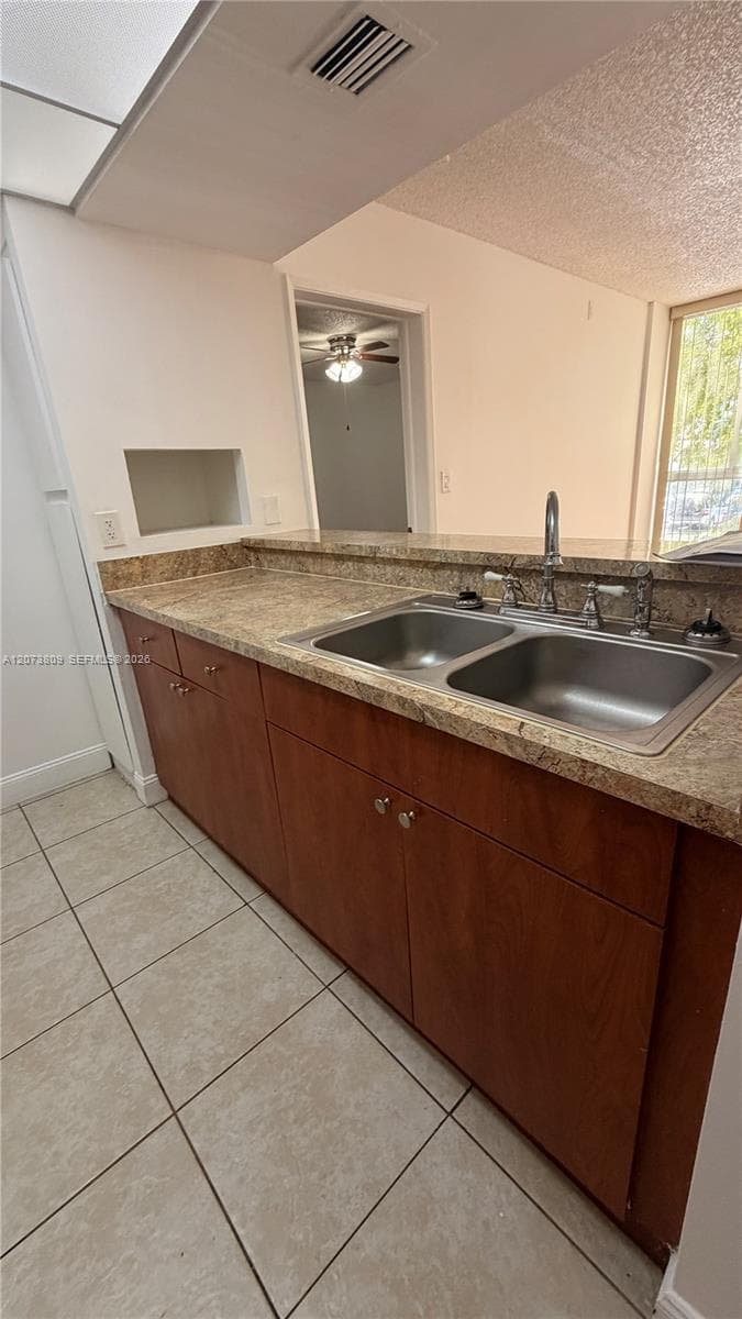 7075 NW 186th St # C208, Hialeah, FL 33015 — zdjęcie 5