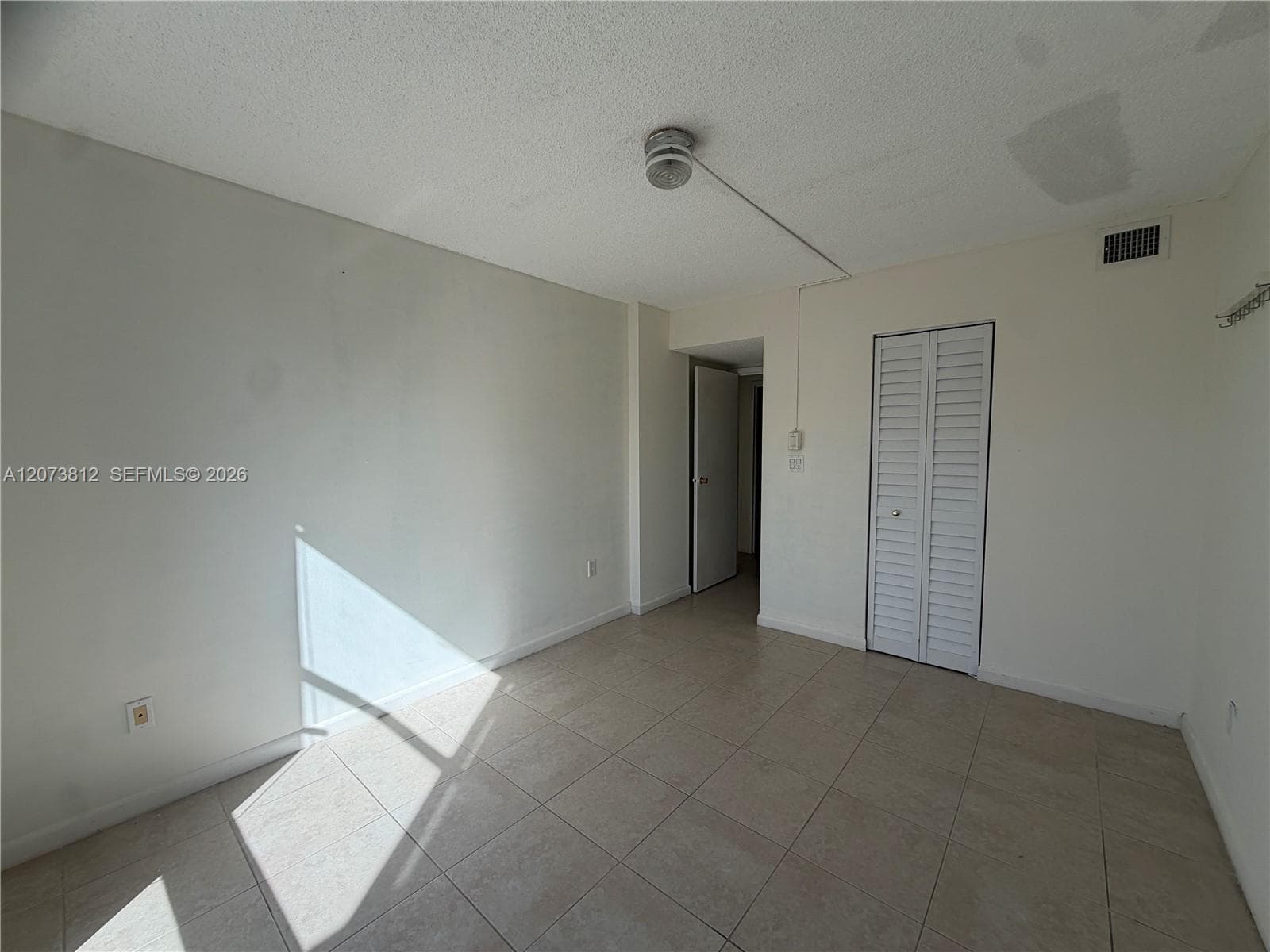 16851 NE 23rd Ave # B214, North Miami Beach, FL 33160 — zdjęcie 4