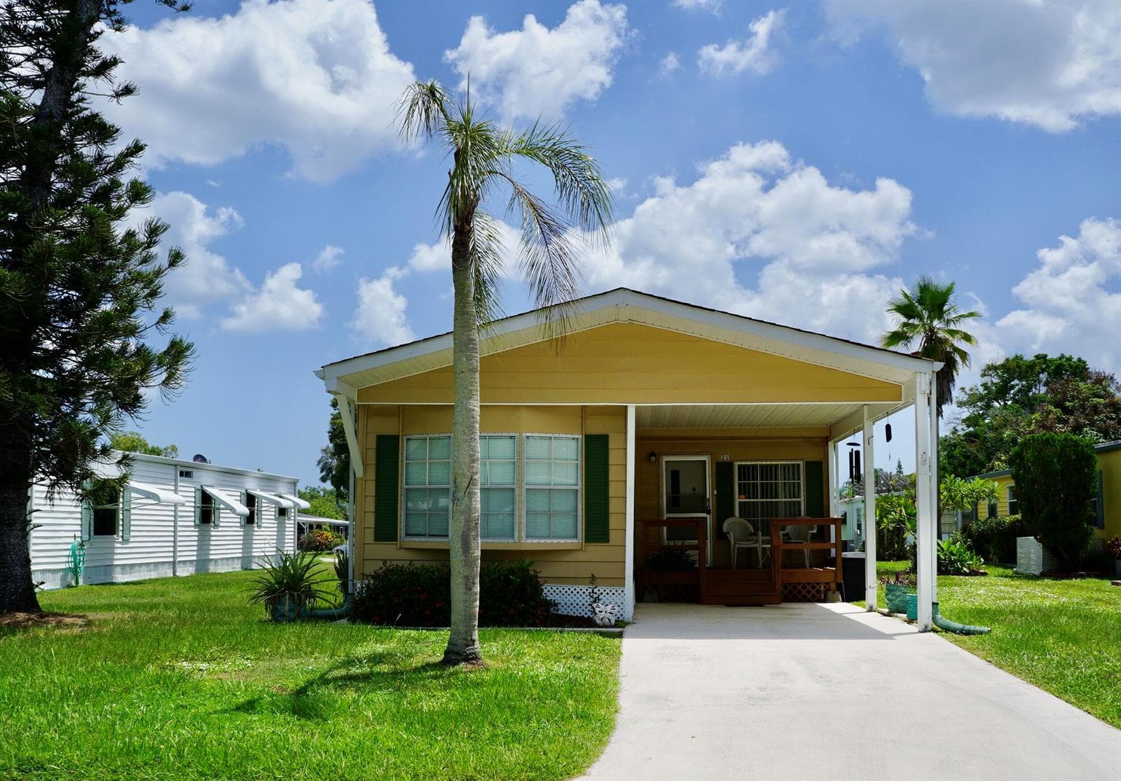 21 SE Iberian Lane, Port St. Lucie, FL 34952
