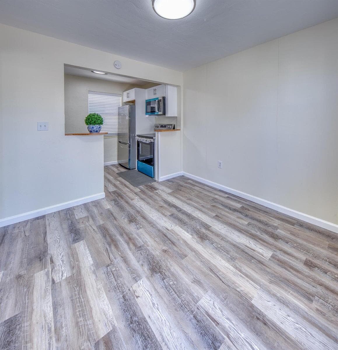 219 N E Street # 1, FL 33460 — zdjęcie 3