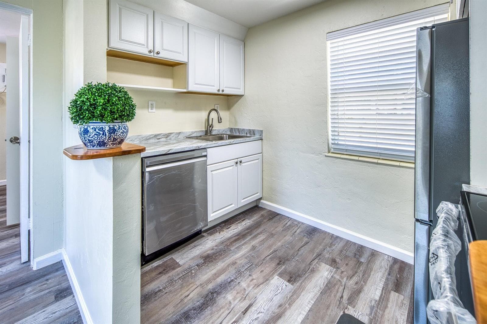 219 N E Street # 1, FL 33460 — zdjęcie 5