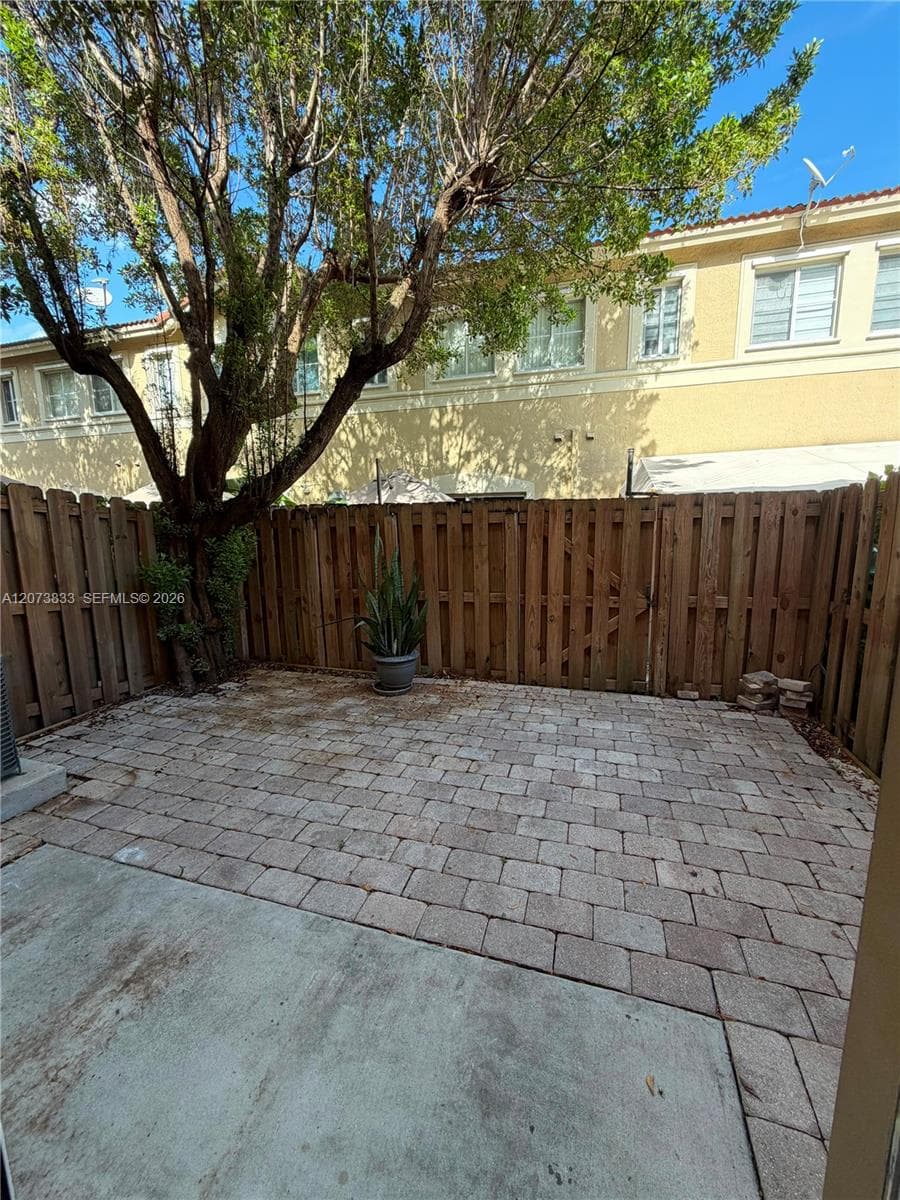 8245 NW 108th Ave # 8-15, Doral, FL 33178 — zdjęcie 2