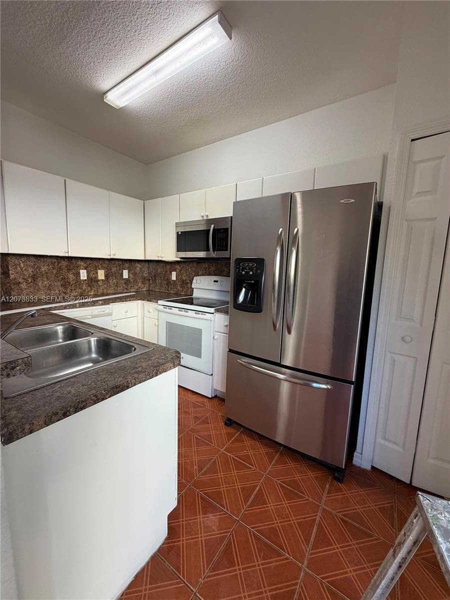 8245 NW 108th Ave # 8-15, Doral, FL 33178 — zdjęcie 3
