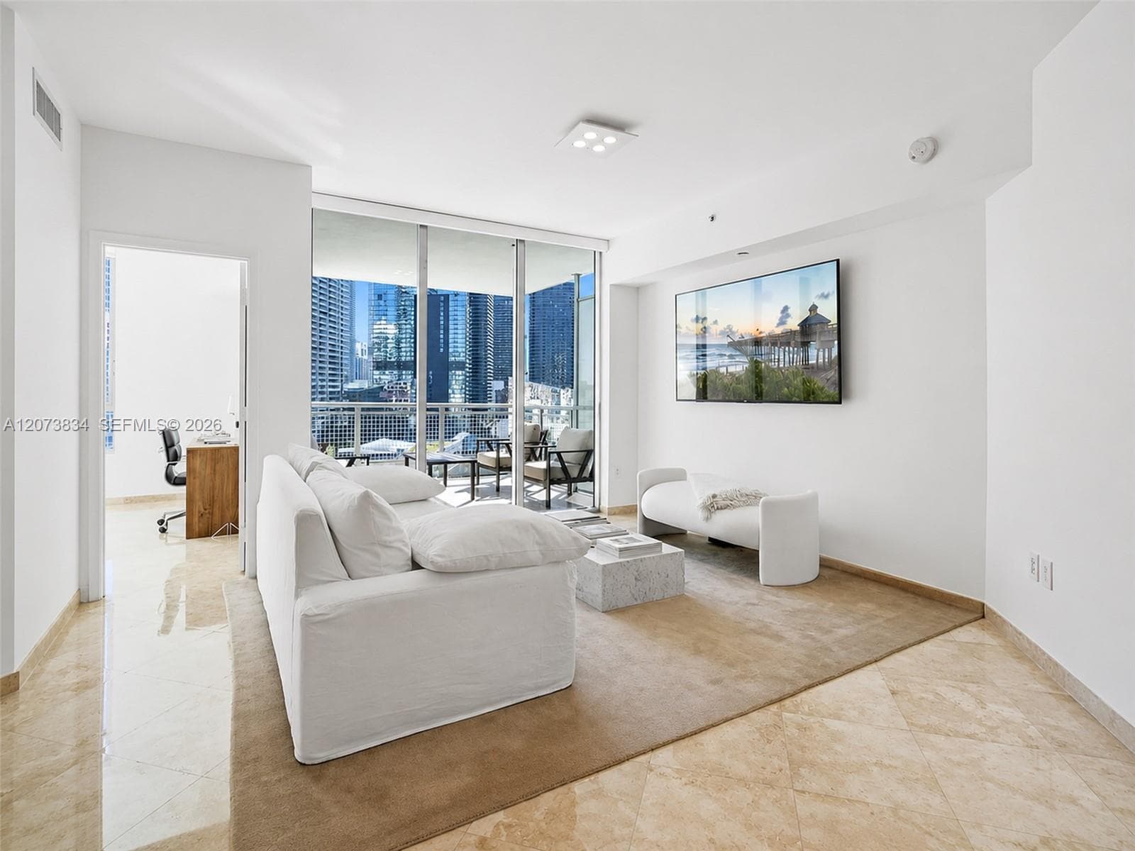 350 S Miami Ave # 2304, Miami, FL 33130 — zdjęcie 3
