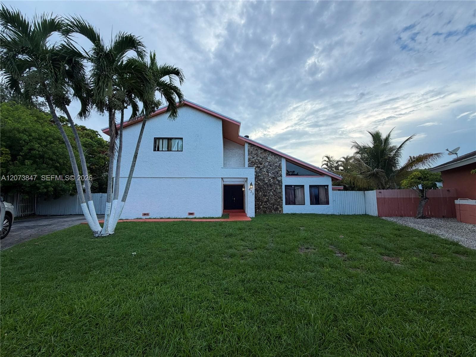 633 NE 204th Ln # 633, Miami, FL 33179 — zdjęcie 2