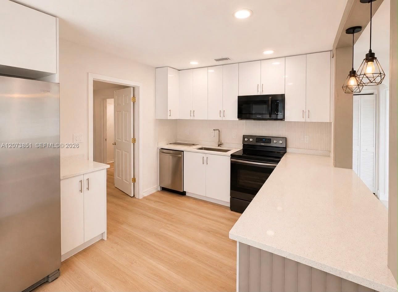 825 S 28th Ave, Hollywood, FL 33020 — zdjęcie 3