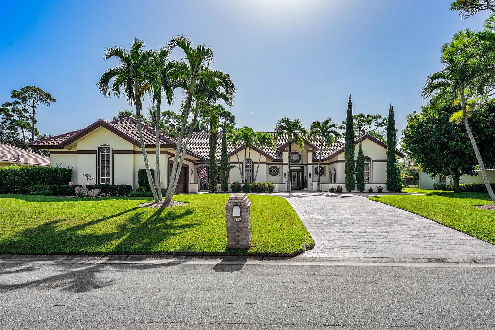 586 N Country Club Drive, Atlantis, FL 33462 — zdjęcie 4
