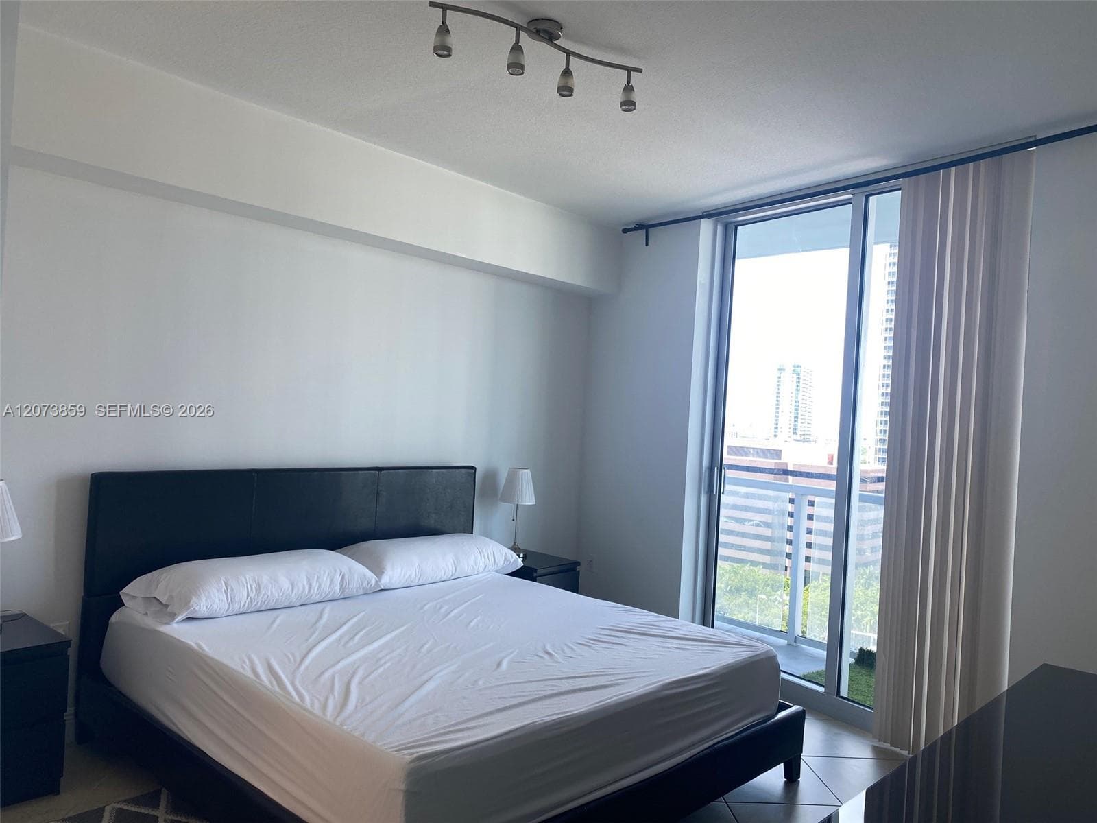 185 SW 7th St # 1607, Miami, FL 33130 — zdjęcie 4