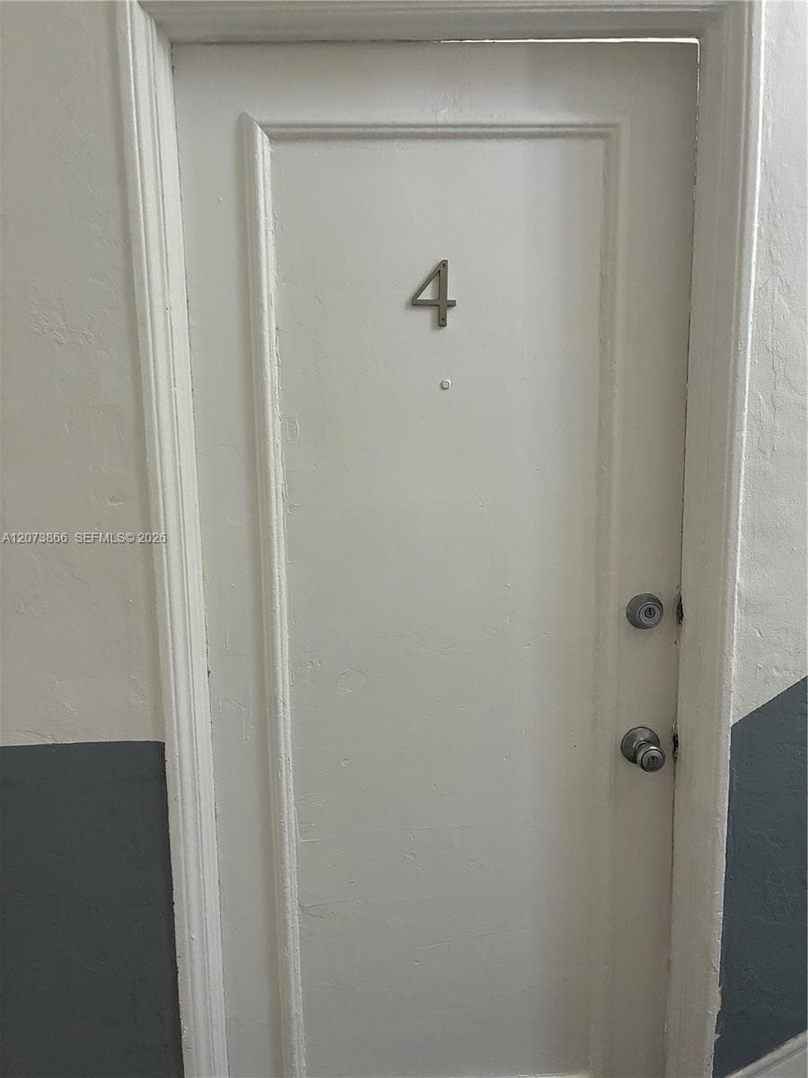 8020 Abbott Ave # 4, Miami Beach, FL 33141