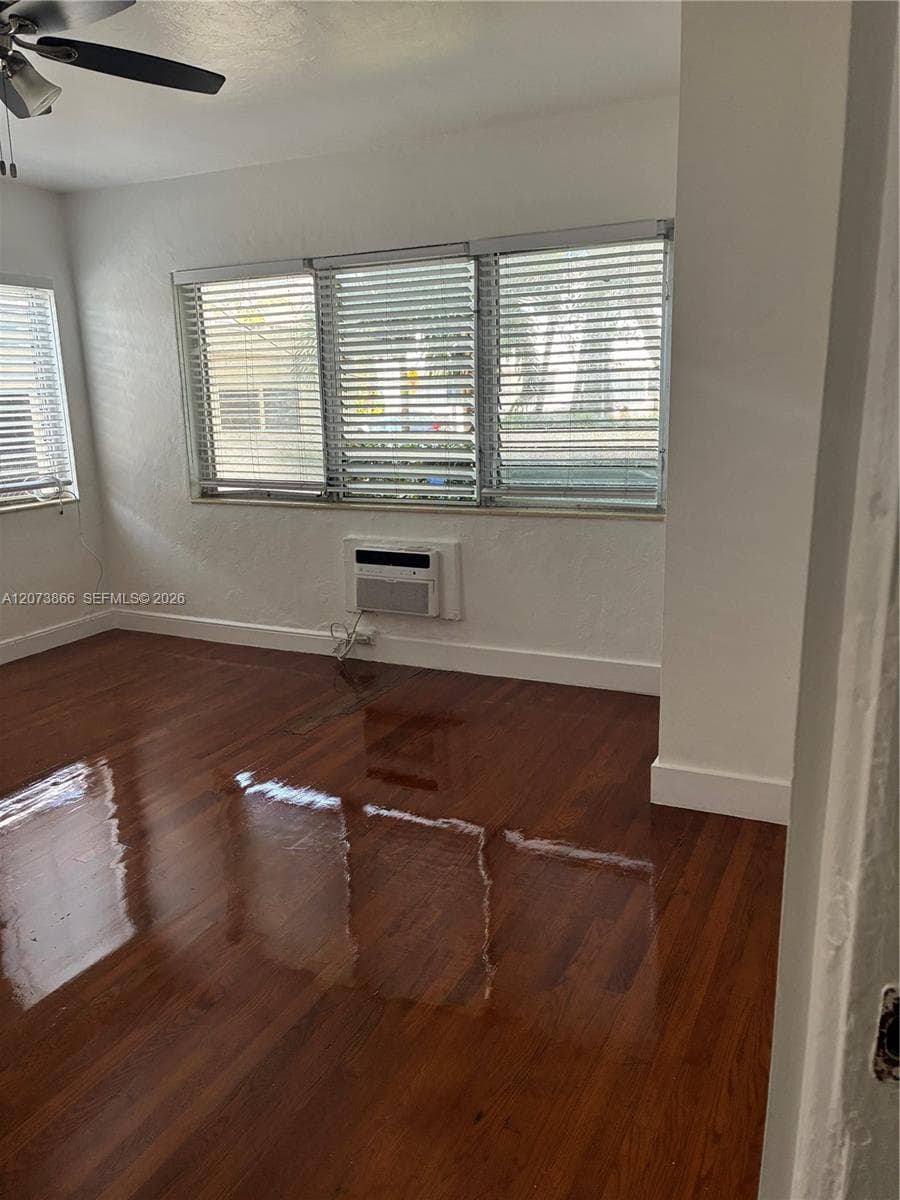 8020 Abbott Ave # 4, Miami Beach, FL 33141 — zdjęcie 4