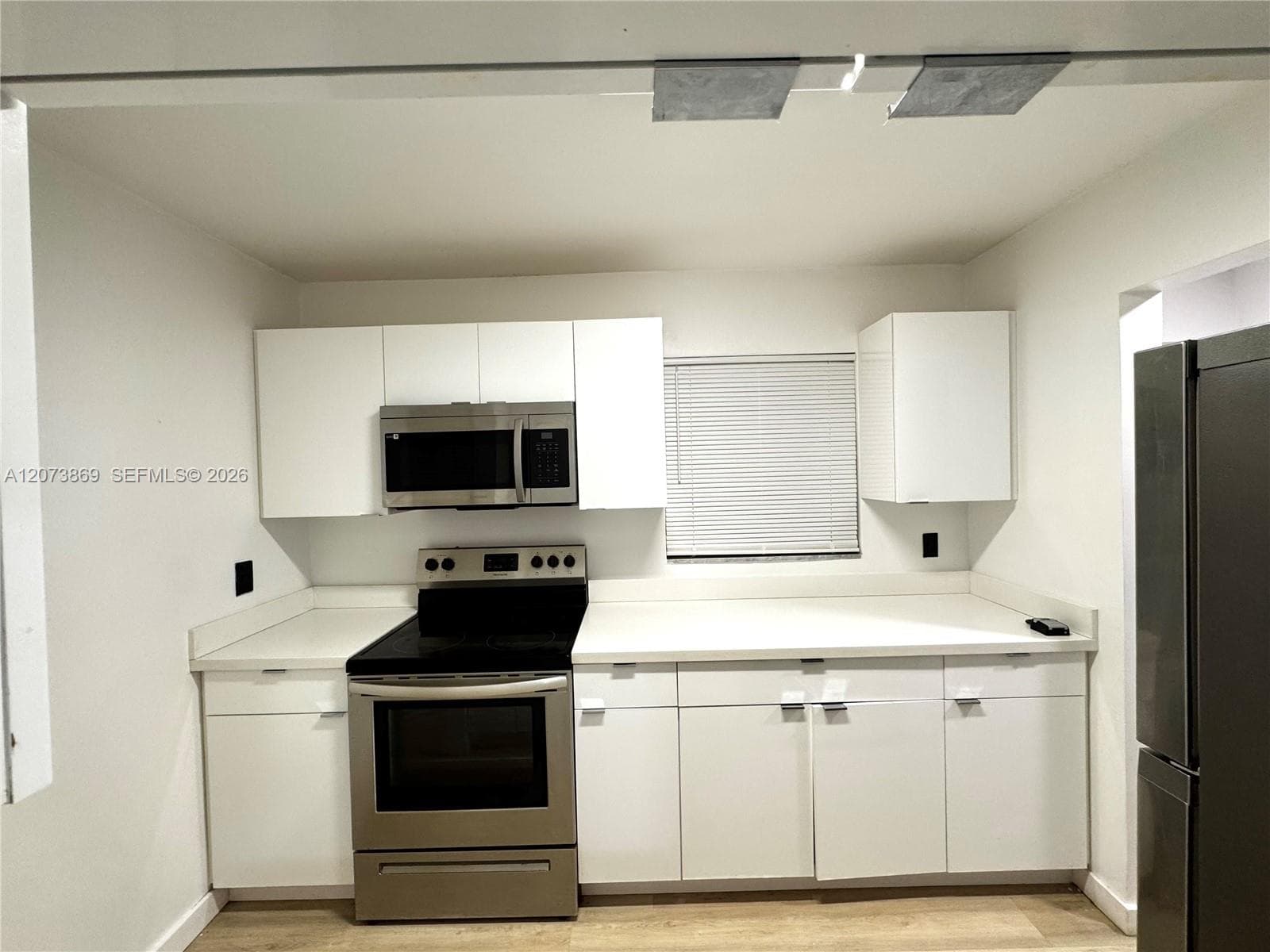 888 NE 132nd St # 206, North Miami, FL 33161 — zdjęcie 2