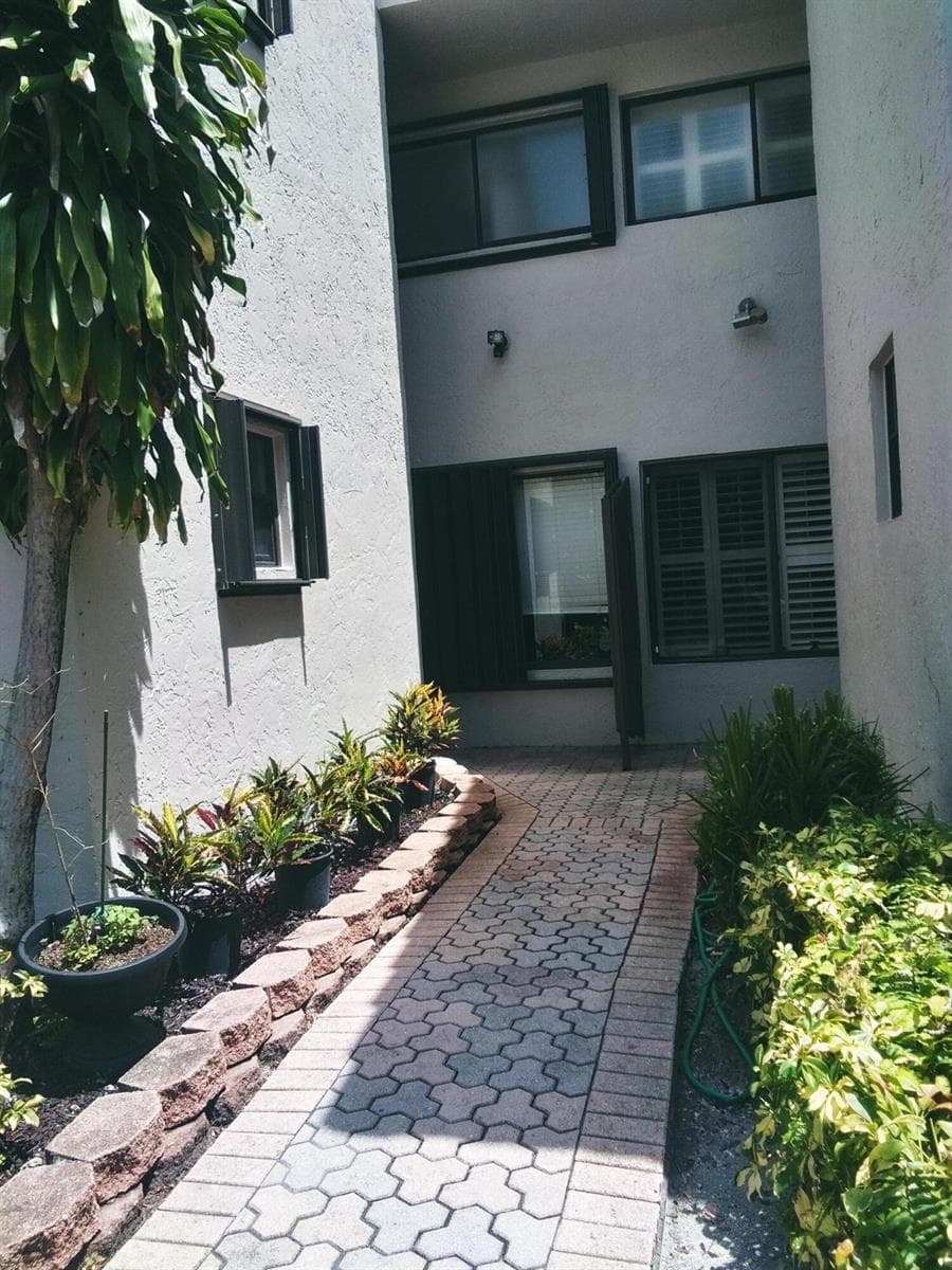 9727 N New River Canal Road # 629, Plantation, FL 33324 — zdjęcie 2