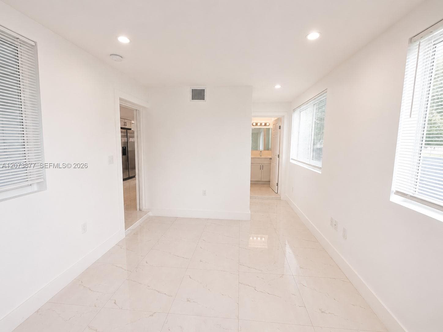 1800 NE 154th St, North Miami Beach, FL 33162 — zdjęcie 5