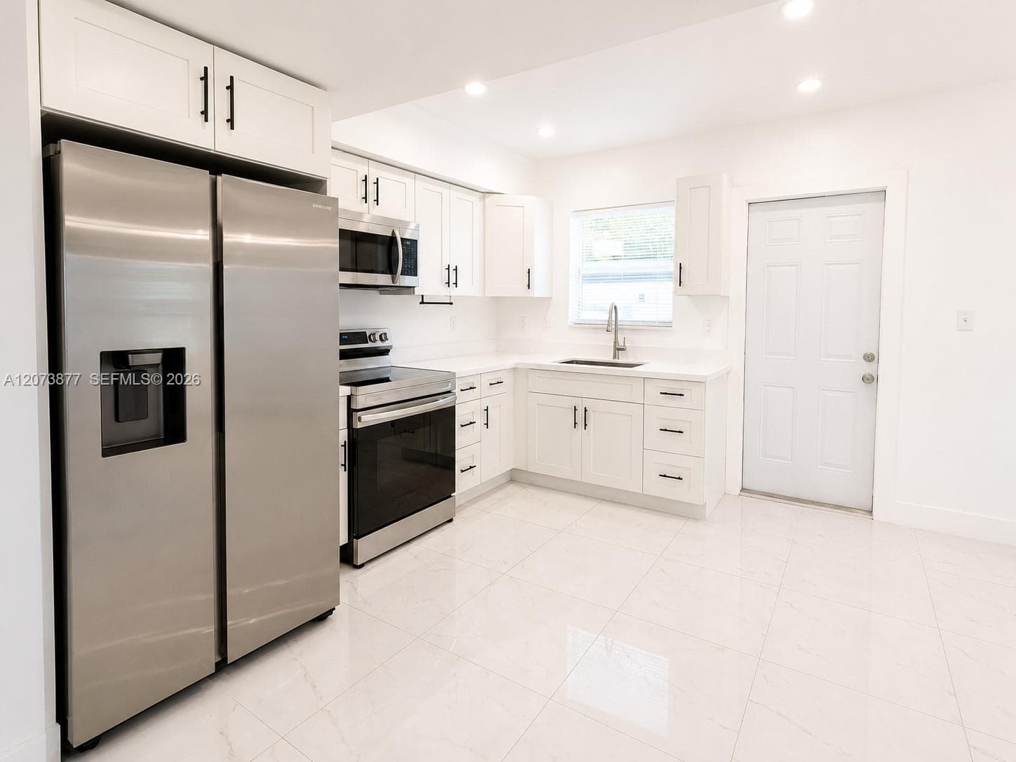 1800 NE 154th St, North Miami Beach, FL 33162 — zdjęcie 4