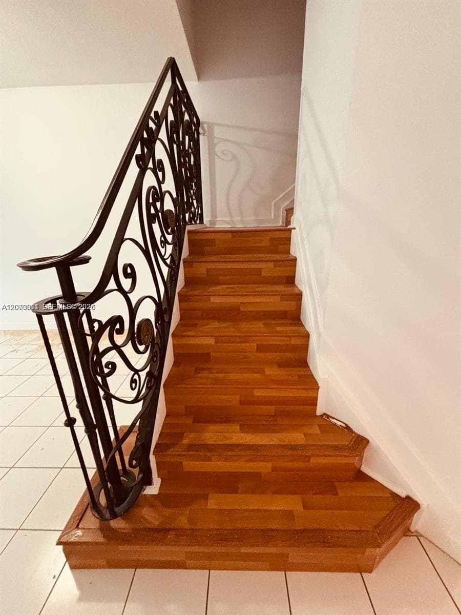 7080 NW 177th St # 201-13, Hialeah, FL 33015 — zdjęcie 5