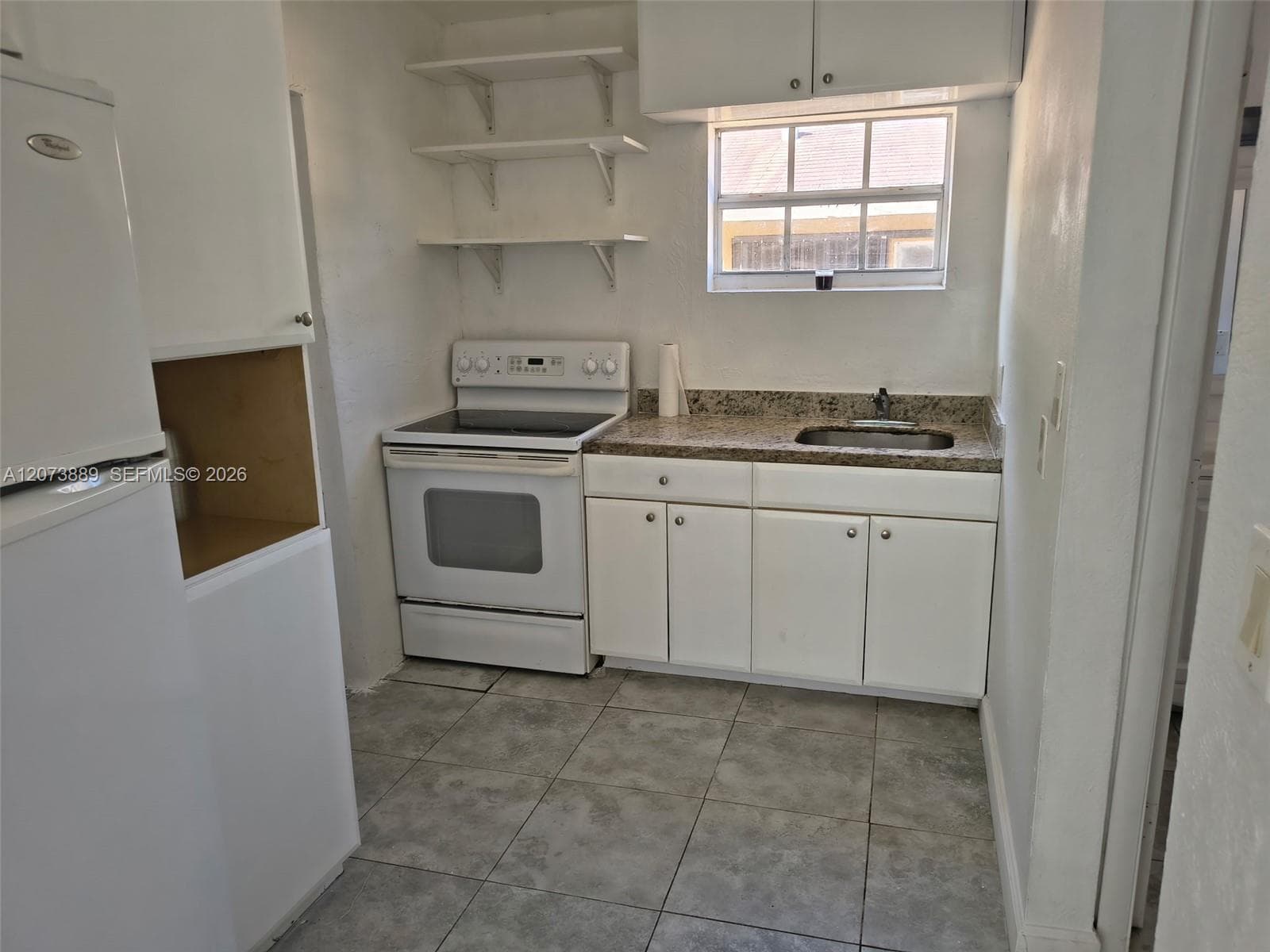 230 NW 64th St # 2, Miami, FL 33150 — zdjęcie 5