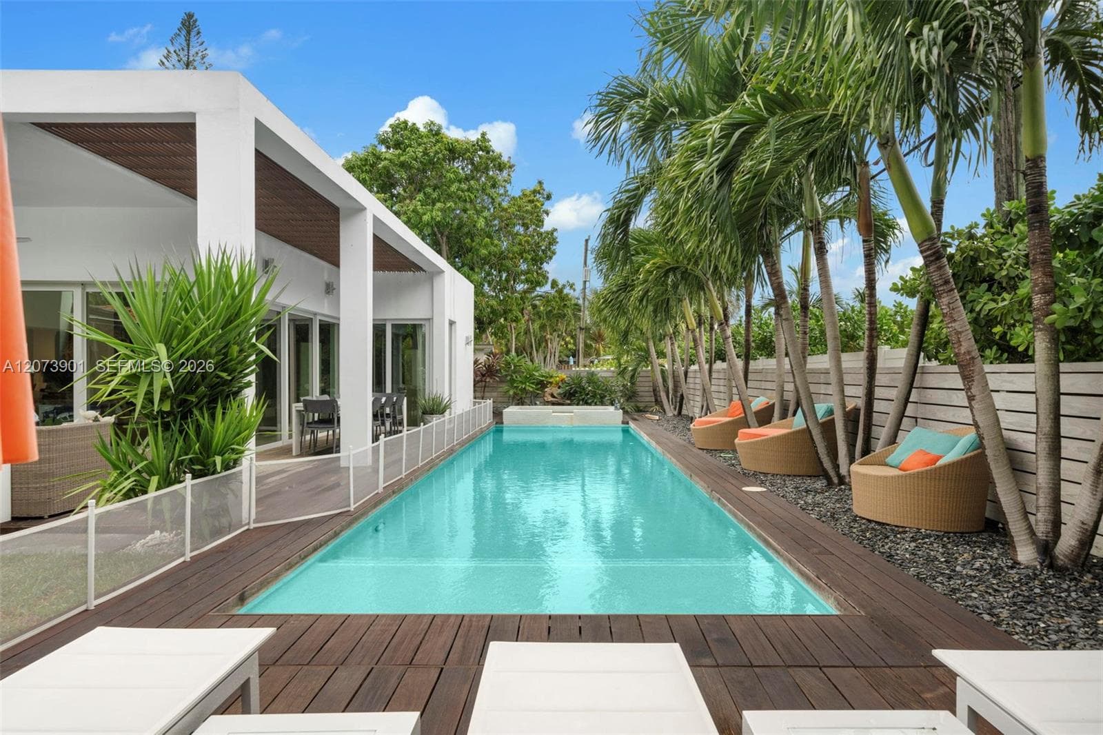 265 Fairway Dr, Miami Beach, FL 33141 — zdjęcie 2