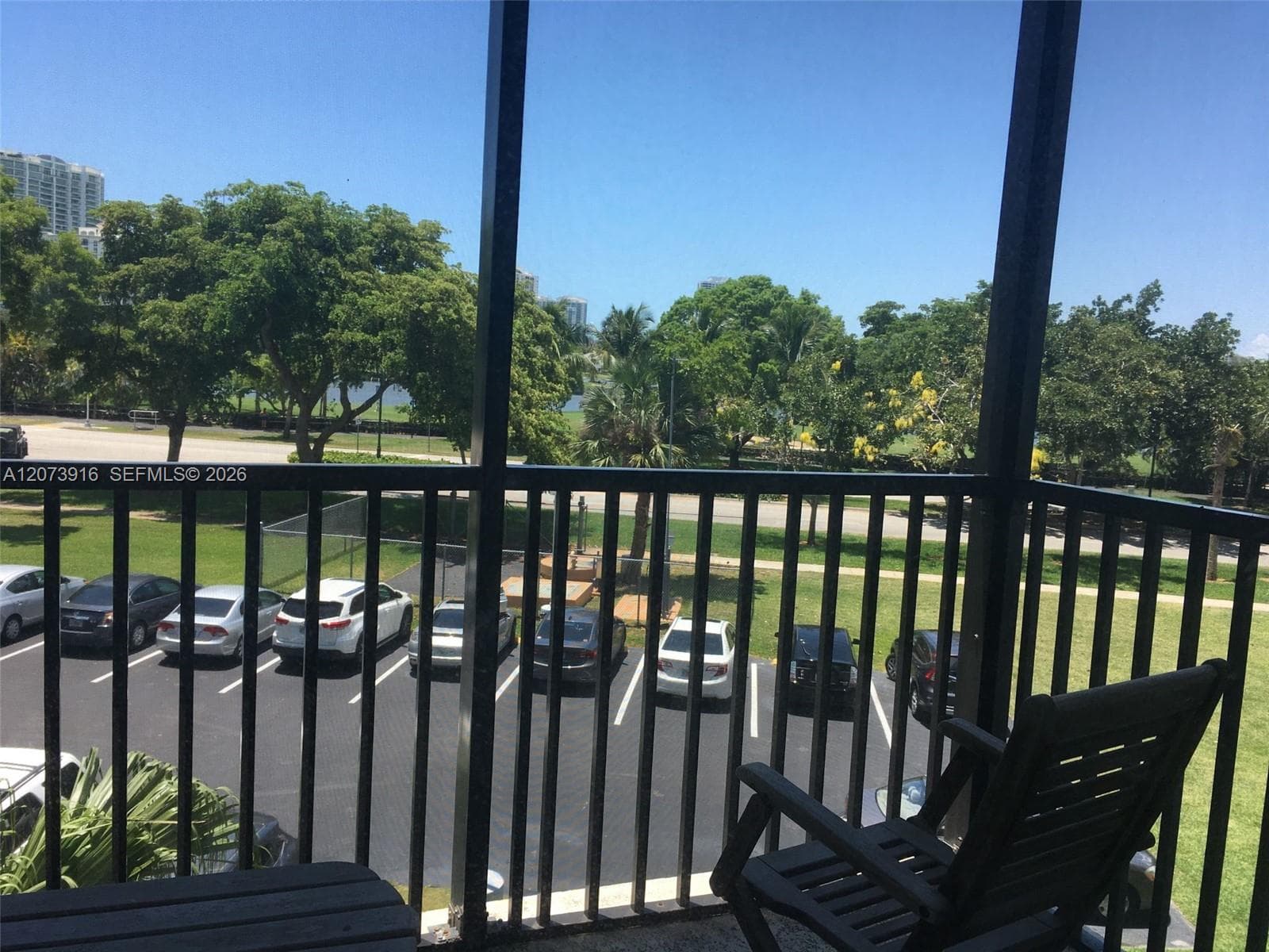3475 N Country Club Dr # 309, Aventura, FL 33180